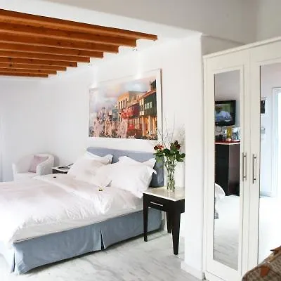 Madalena Hotel